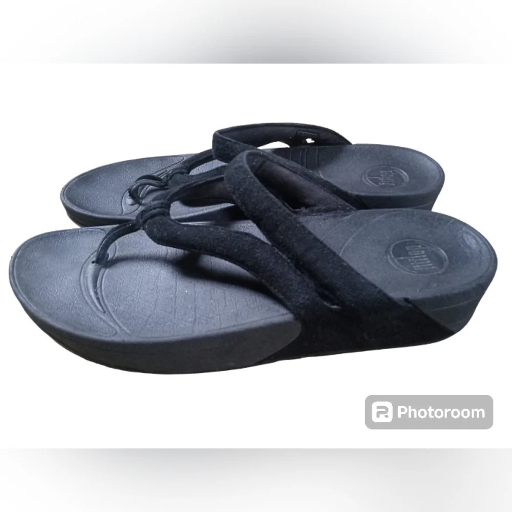 Fitflop Women's Lulu Thong Wedge Sandal Black Leather Upper Size 10